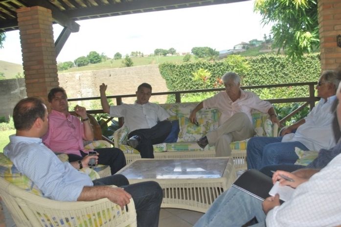 Governador em exercício visita obras de reconstrução em União dos Palmares