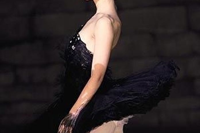Direto das telas: look bailarina vira hit fashion com 'O Cisne Negro'
