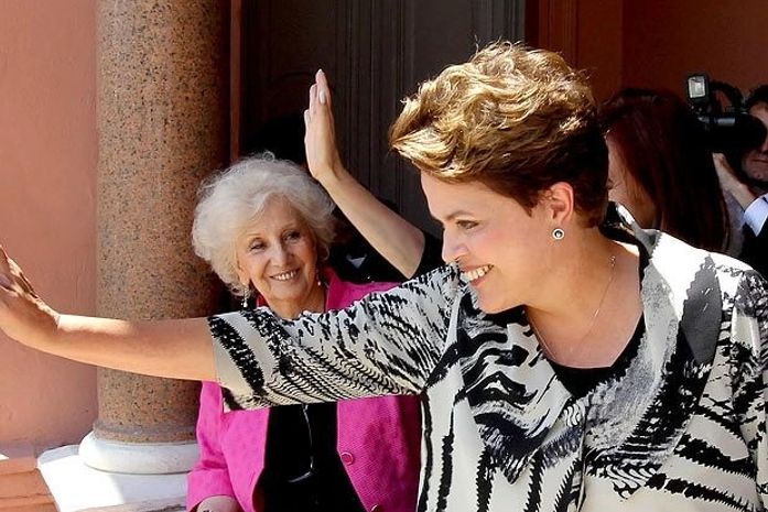 Após dieta que corta carboidratos, Dilma perde 4 kg