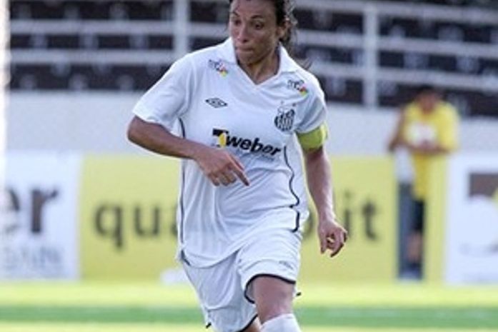 Marta em campo no jogo de despedida contra a
Coreia do Norte (Foto: Site Oficial do Clube)