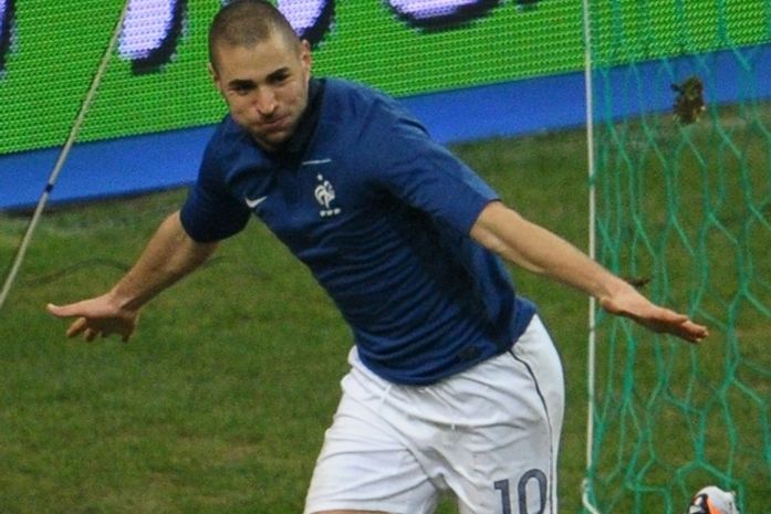 Seleção joga bem, mas com um jogador a menos perde novamente para França