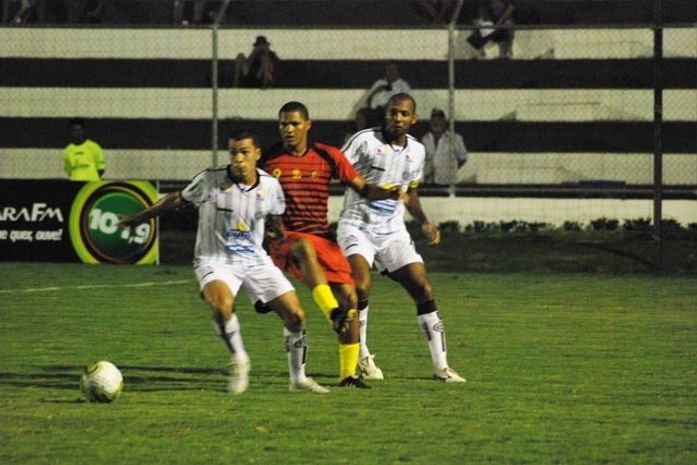 ASA vence o Sport e assume liderança isolada do Alagoano