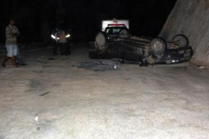 Capotamento deixa fornecedor de cana morto e mulher ferida