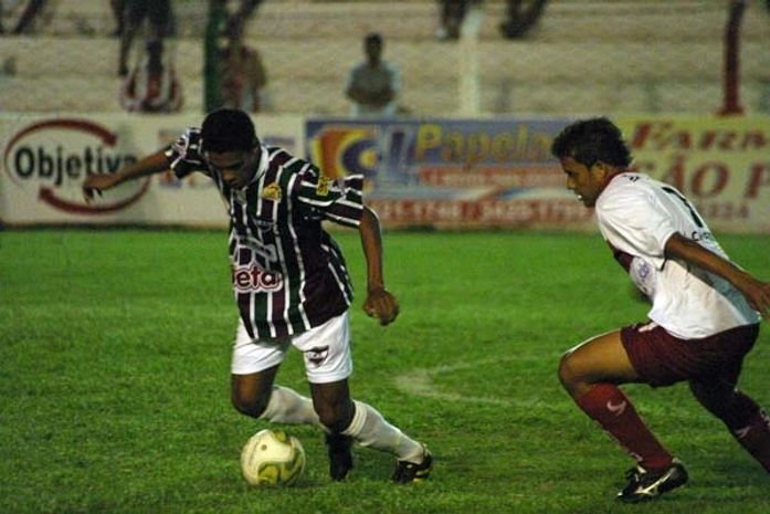 CSE vence o CRB se recupera e afunda o Galo na crise