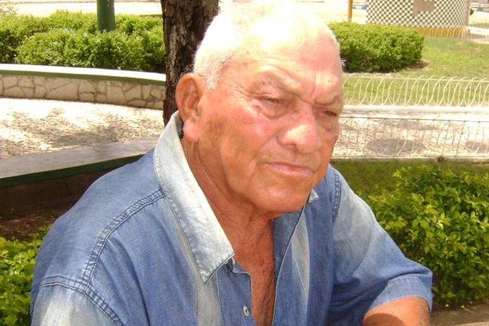 Sargento da Pm aposentado
Elias
