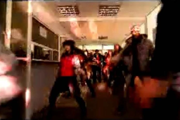 Agentes podem ser demitidos por ‘dancinha’ em alfândega