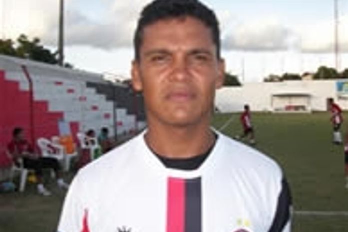 Zagueiro Humberto é o novo reforço do Santa Rita