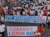 Caminhada abre campanha de combate à dengue em Penedo