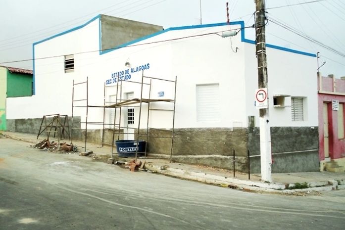 Prefeitura reforma delegacia em troca de maior efetivo policial