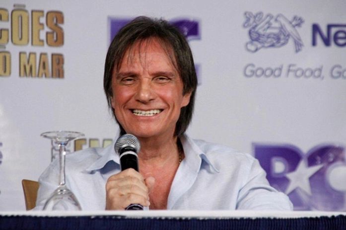 'Tenho medo da calvície e da velhice', diz Roberto Carlos, que fará 70 anos