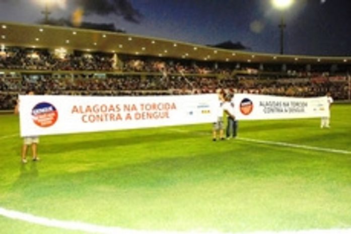 Campanha contra a dengue entra em campo no jogo entre Murici e Flamengo