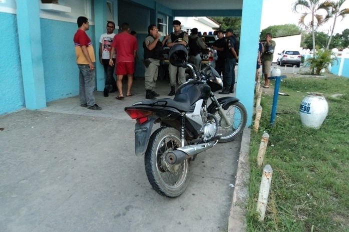 Assaltante morre durante confronto com policiais em Penedo
