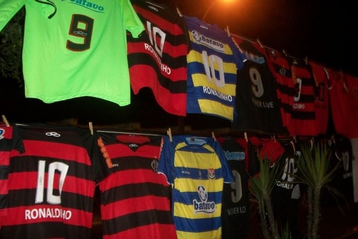 Ambulantes faturam alto com o jogo entre Murici e Flamengo