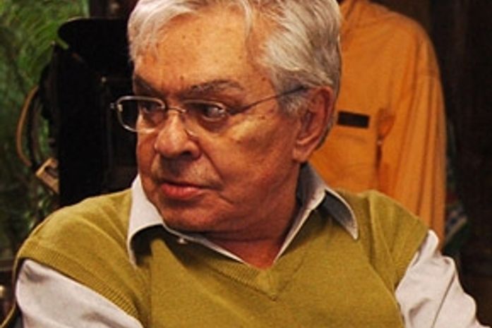 Fora do CTI, Chico Anysio passa a noite 'muito bem', diz boletim médico