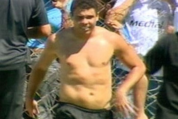 Na imagem Ronaldo aparece bem acima do peso.