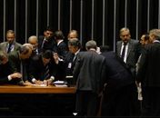Câmara reajusta salário mínimo para R$ 545; emendas podem mudar valor
