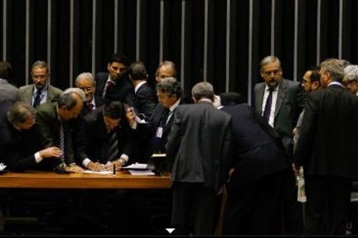 Câmara reajusta salário mínimo para R$ 545; emendas podem mudar valor