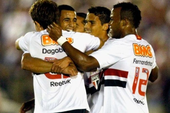 São Paulo pula etapa ao vencer o Treze da Paraíba e eliminar jogo de volta