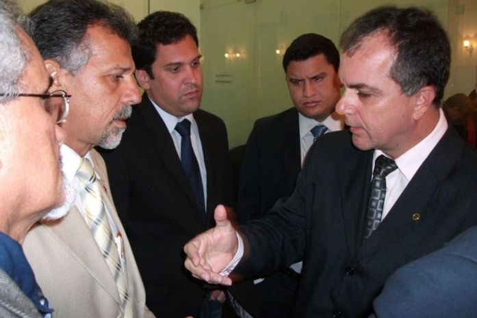 Bloco de oposição na ALE