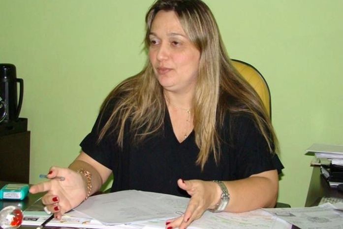 Secretária municipal de Saúde, Aline Mota