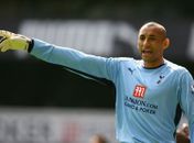 Destaque no Tottenham da Inglaterra, goleiro Gomes já atuou no CRB