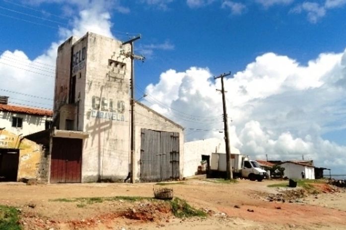 Justiça determina reabertura de fábrica de gelo no Pontal do Peba