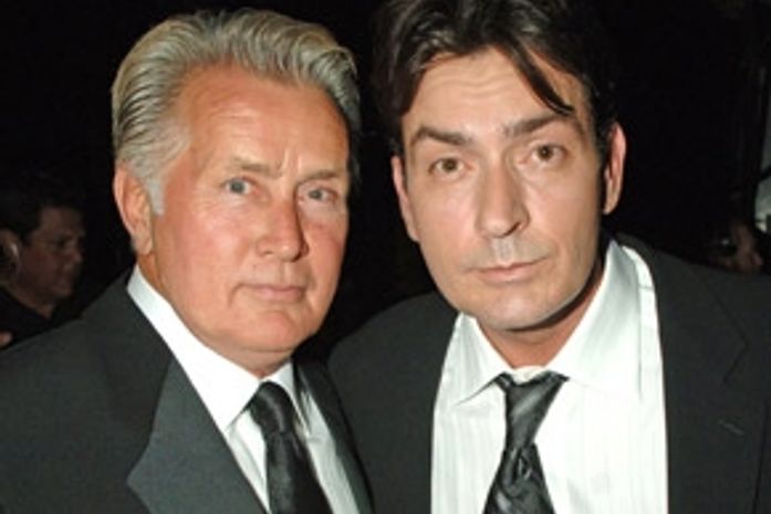 Charlie Sheen: 'Fumava sete pedras de crack por dia'. Confira entrevista