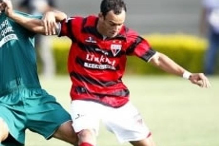 Lateral recém-contratado deixa o ASA e vai para São Paulo