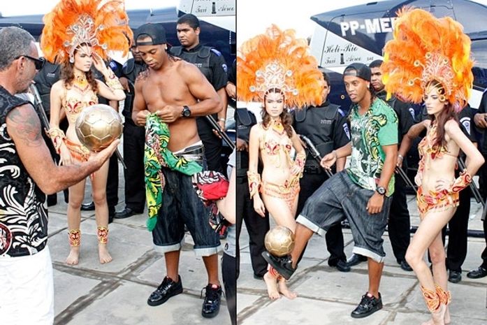 Ronaldinho Gaúcho faz embaixadinhas com bola dourada em ensaio