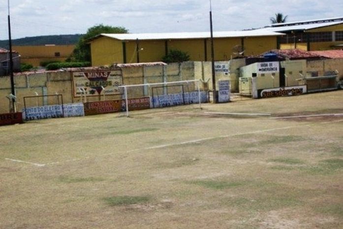 Lanterna Ipanema enfrenta o líder Corinthians em Santana