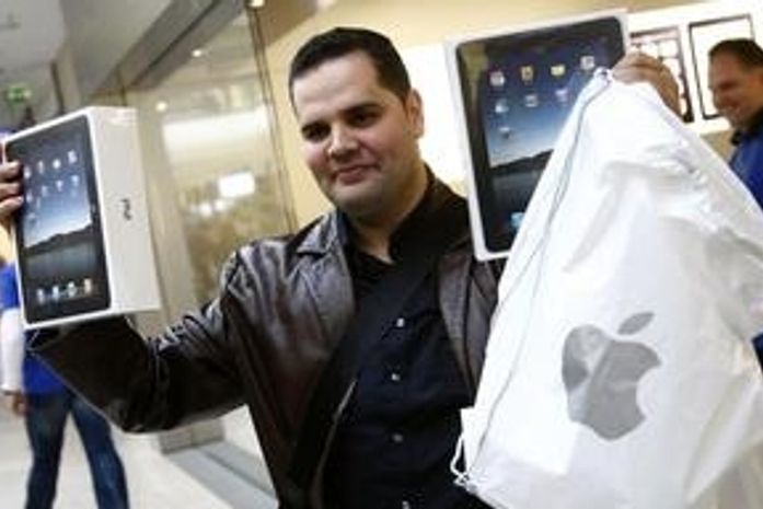 Lançamento do iPad na Europa: 15 milhões de
unidades vendidas no mundo
