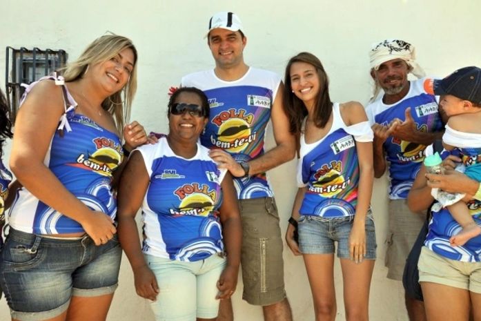 Fotos: Bem Te Vi Folia - Carnaval 2011 da Associação dos Amigos do Bairro do Farol