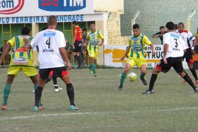 Corinthians Alagoano bate o Ipanema fora de casa