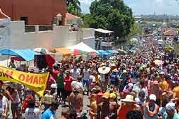 Beijo forçado está proibido no carnaval de Recife e Olinda