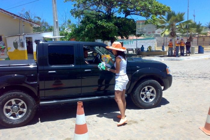 Kits distribuídos por colaboradores da usina Guaxuma