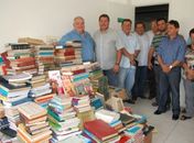 OAB/AL entrega livros doados à Biblioteca Pública de Murici