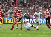 Corinthians vence, quebra jejum e assume a liderança do Paulistão