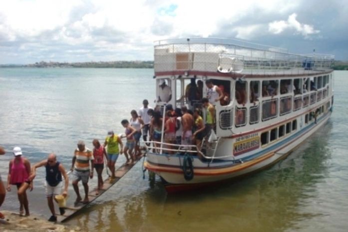 Briga em lancha que faz travessia Penedo/Neópolis causa pânico