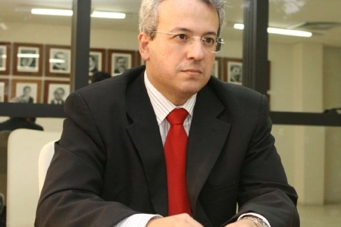 Adriano Soares: Liderar é servir