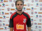 Meia do Corinthians Alagoano com passagem no Flamengo busca recomeço no futebol