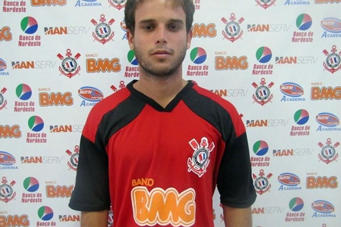 Meia do Corinthians Alagoano com passagem no Flamengo busca recomeço no futebol