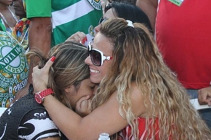 Viviane Araújo fica feliz em voltar a desfilar no sábado das campeãs