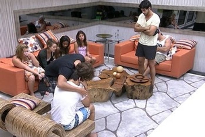 BBB 11: Daniel atende ao Big Fone e indica Mauricio