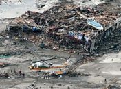 Cidade japonesa procura 10 mil desaparecidos após tsunami