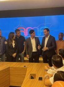 AMA reúne gestores e bancada federal para antecipar pauta municipalista da Marcha a Brasília