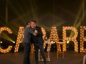 Leonardo e Eduardo Costa se descuidam em live e contrariam regras de distanciamento