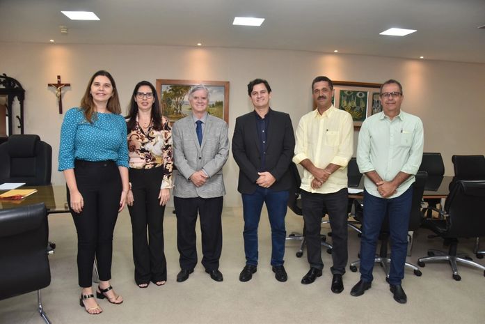 Governador Klever Loureiro se reúne com prefeitos do Conisul para discutir renovação da parceria
