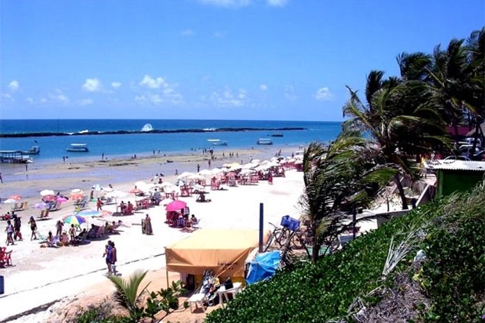 Praia do Francês é o maior foco de "turismo sexual" em Alagoas