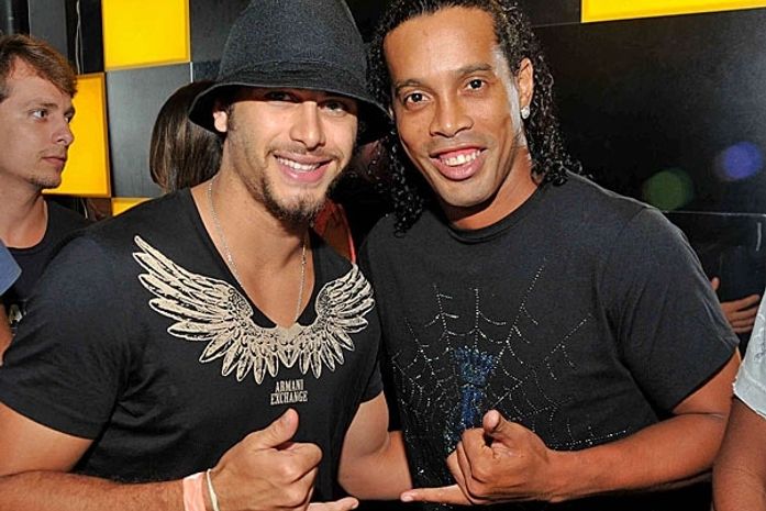 Após empate contra o Flu, Ronaldinho Gaúcho curte noite carioca