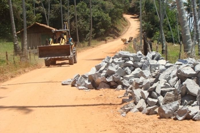 Jequiá da Praia se transforma em canteiro de obras